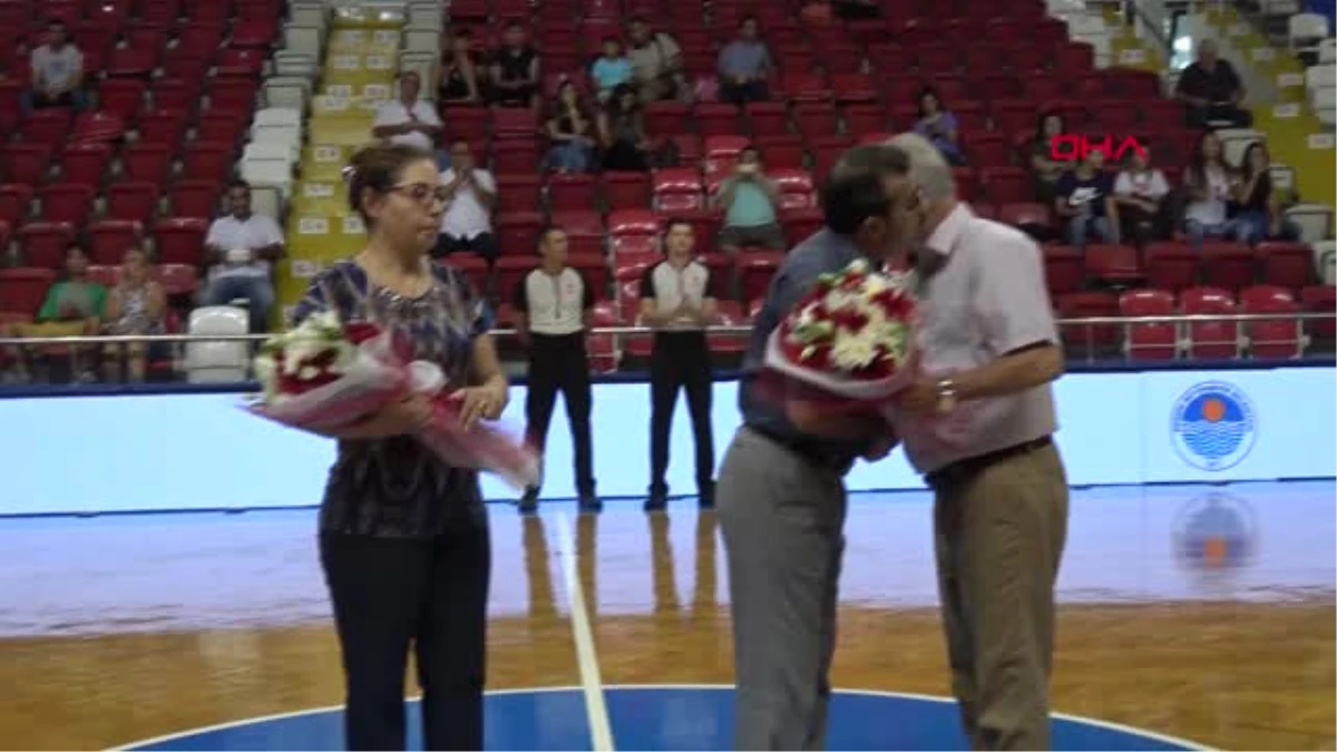 Spor Özgecan Kadınlar Basketbol Turnuvası Mersin\'de Başladı
