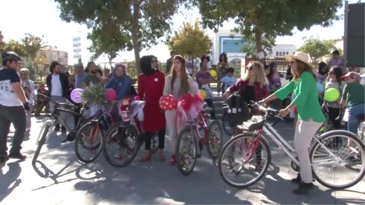 Süslü Kadınlar Bisiklet Turu" Etkinliği