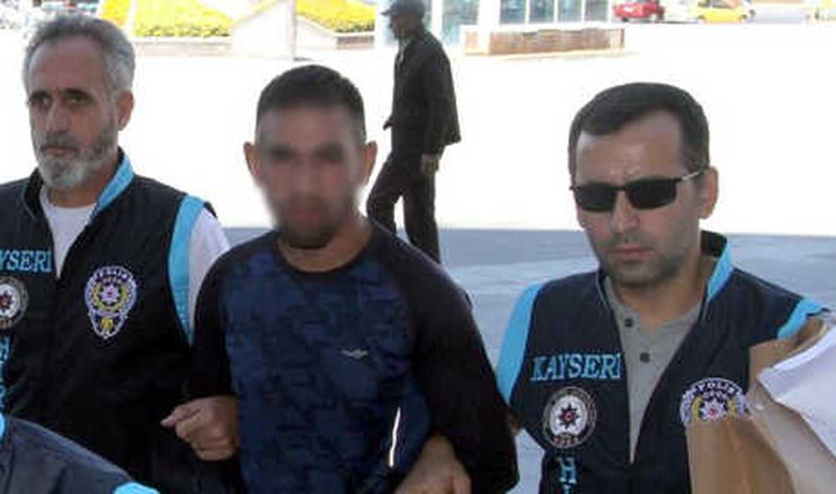 7 Camiden Yardım Parası Çaldı, 8\'inci Camide Yakalandı