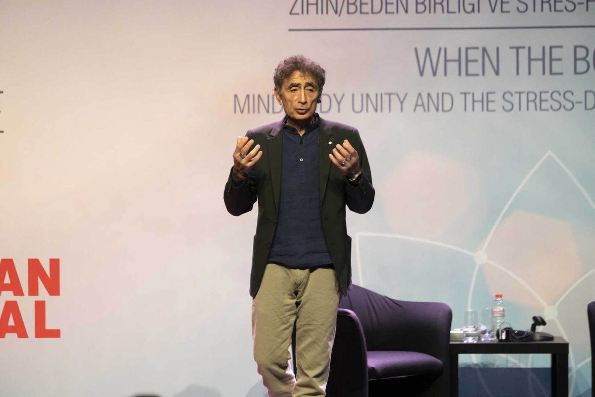 Amerikan Hastanesi Dr. Gabor Maté\'yi Türkiye\'de Ağırladı