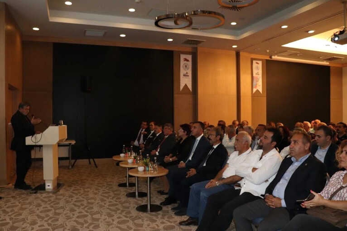 Aydın: "Kültüre ve Tarihe Sahip Çıkmak Kimlik Meselesidir"