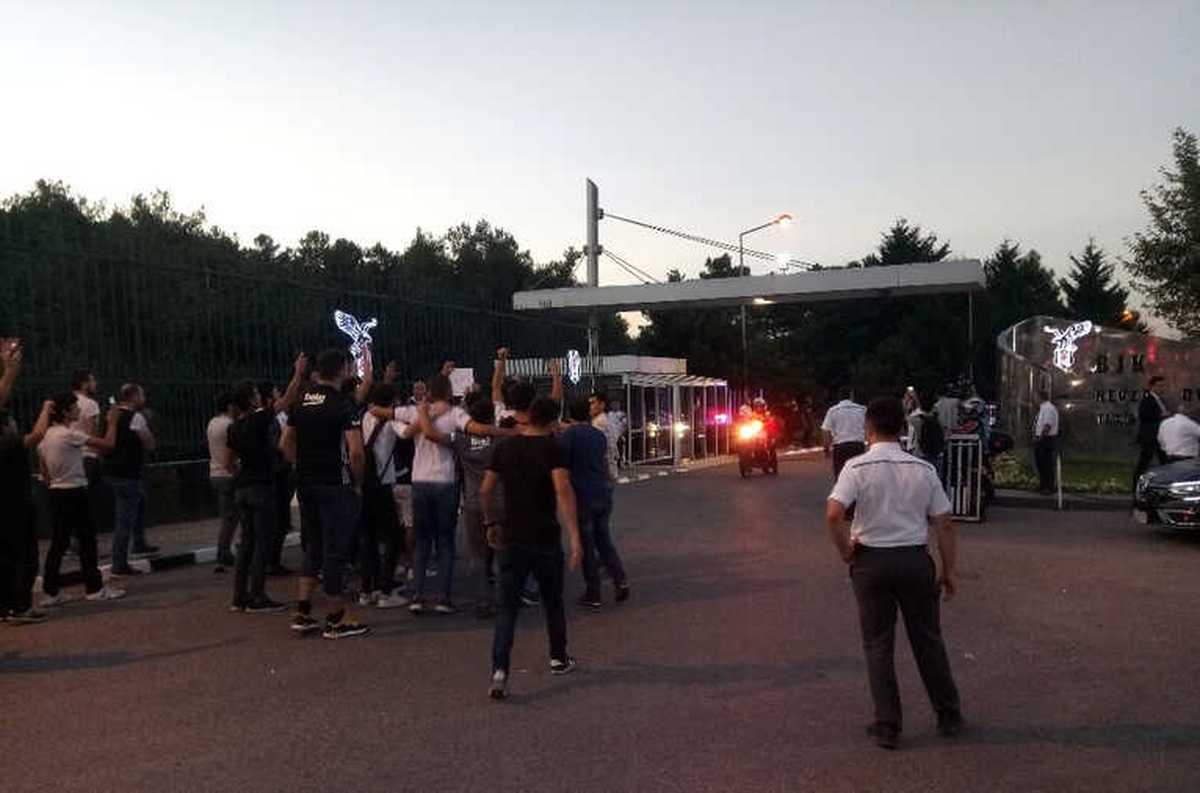 Beşiktaş Kafilesi Ülker Stadı\'na Hareket Etti