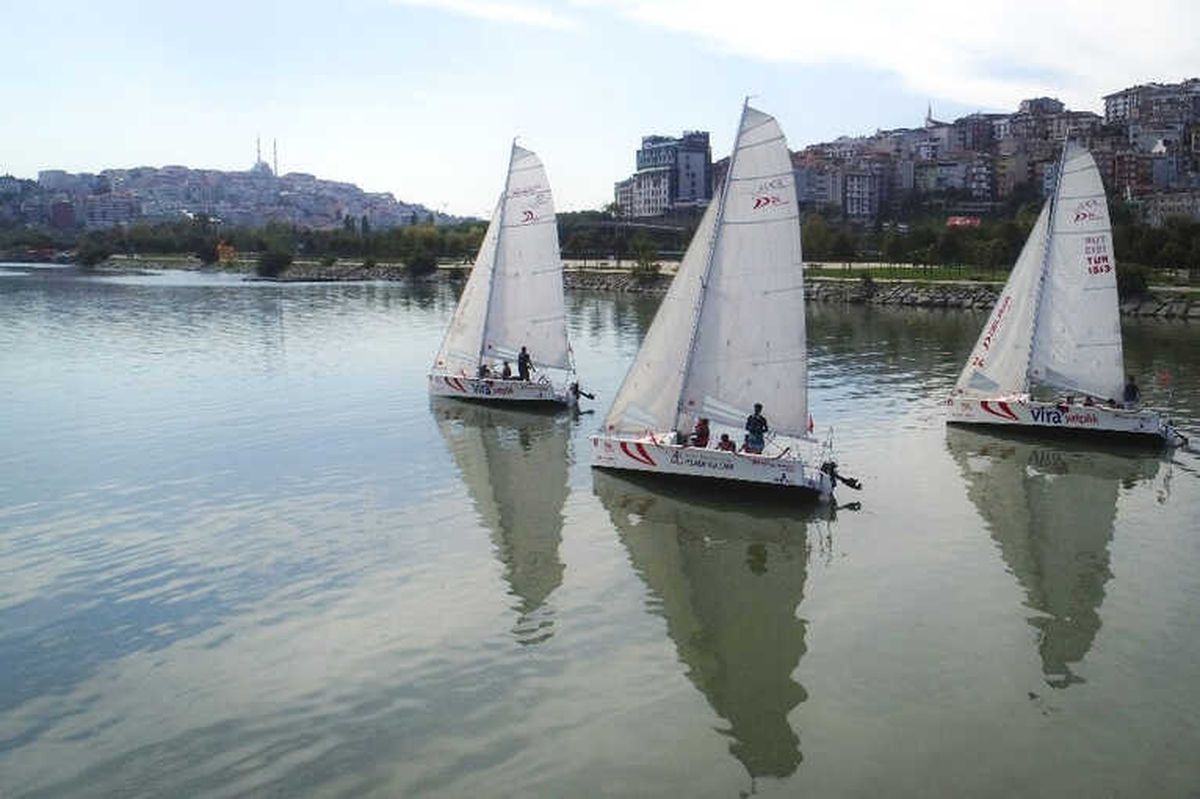 Bilgi Cup\'18 Birincilik Kupasını Özel Saint-Joseph Fransız Lisesi Aldı