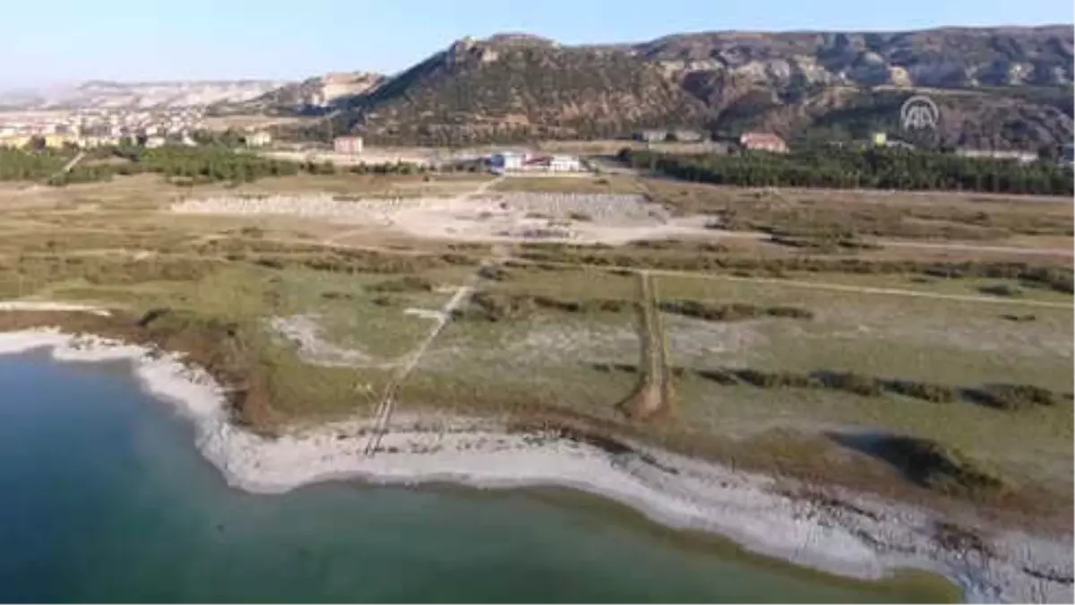 Burdur Gölü\'nün Sularının Çekilmesi