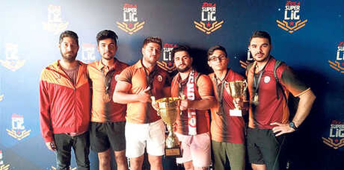 E-Spor\'da Şampiyon Galatasaray