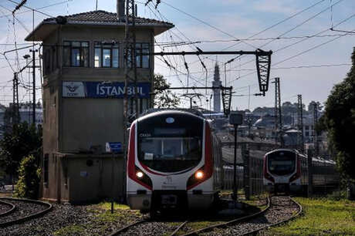 Havadan Fotoğrafla) - Sirkeci Garı\'nda 124 Yıllık Tren Rayları...