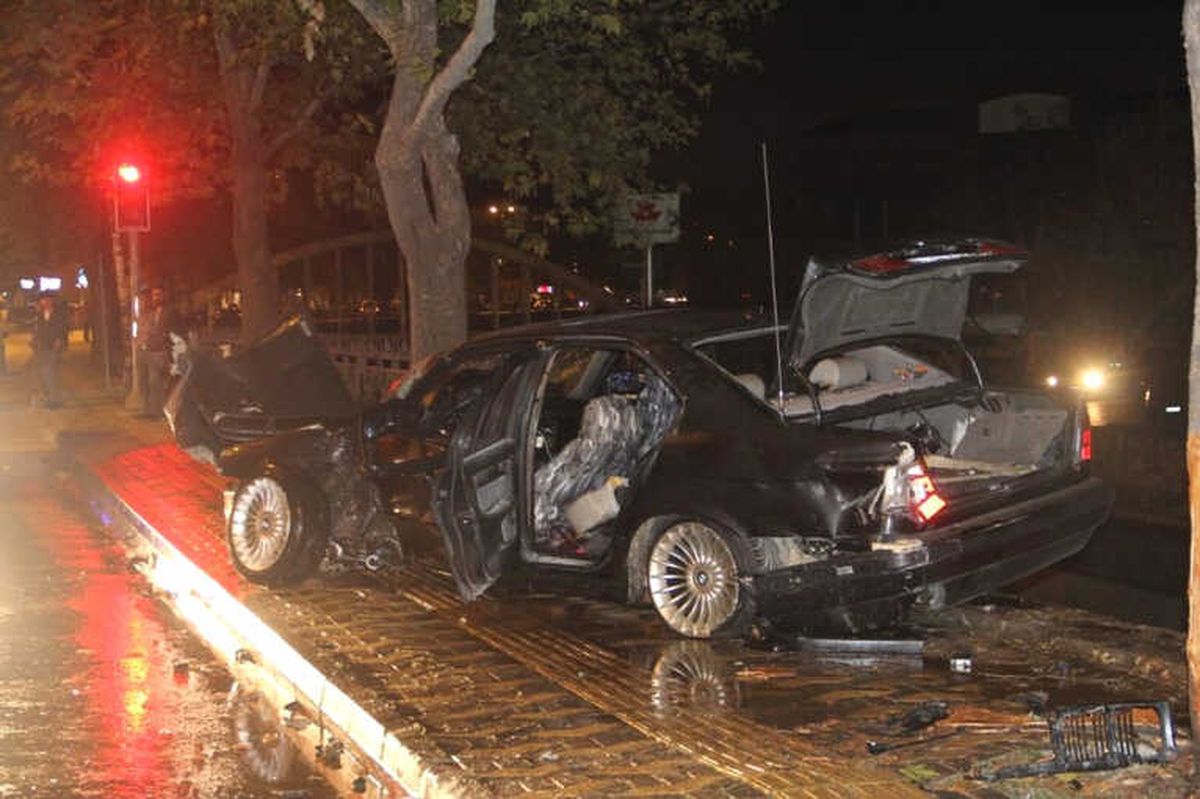 Hurdaya Dönen Araçtan Burnu Kanamadan Çıktı