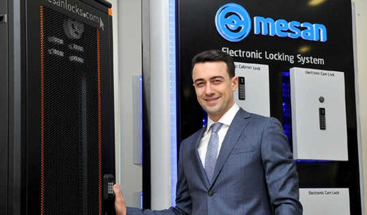 İngiliz Telekomünikasyon Devine Türk Kilidi