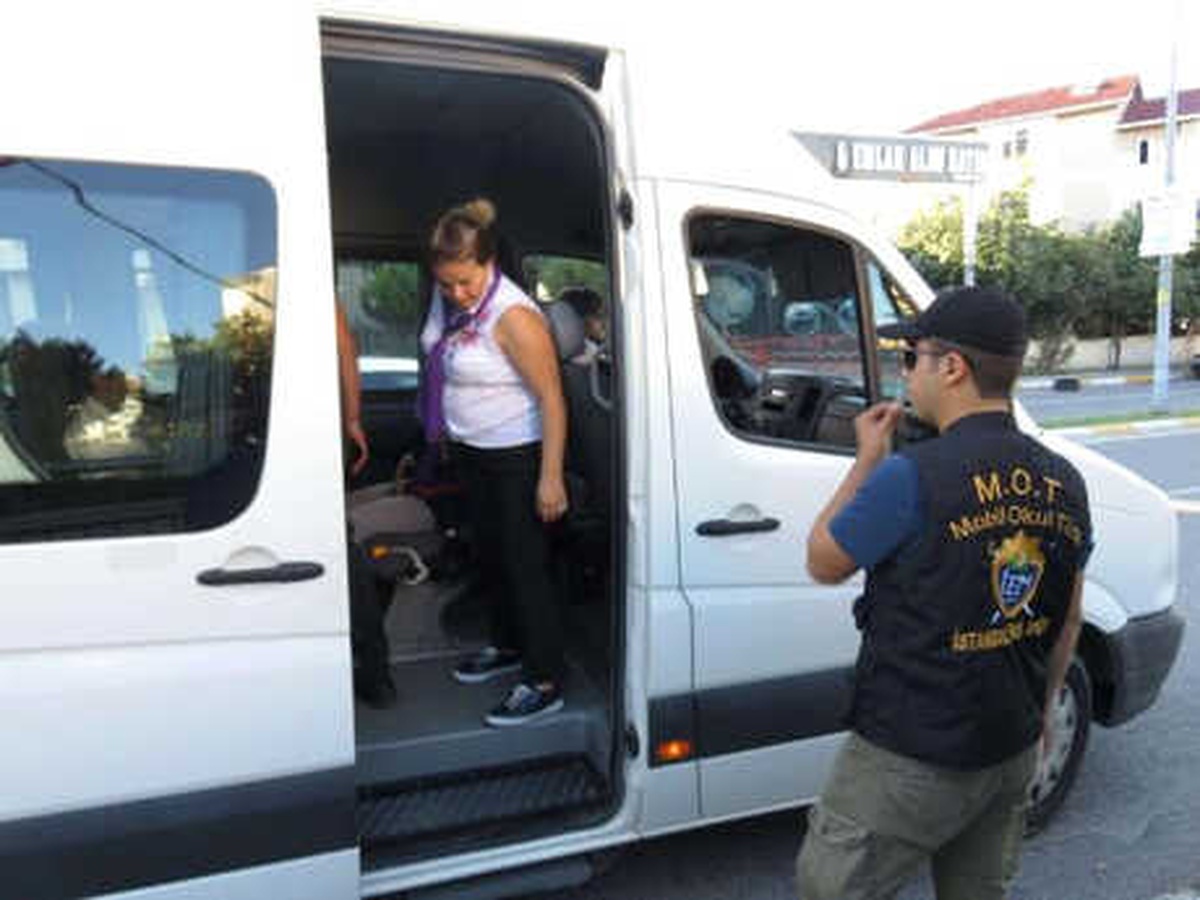 İstanbul Polisi Okul Denetimlerini Sürdürüyor