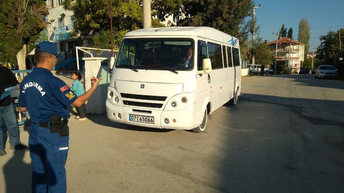 Jandarma\'dan Okul Servisi Denetimi