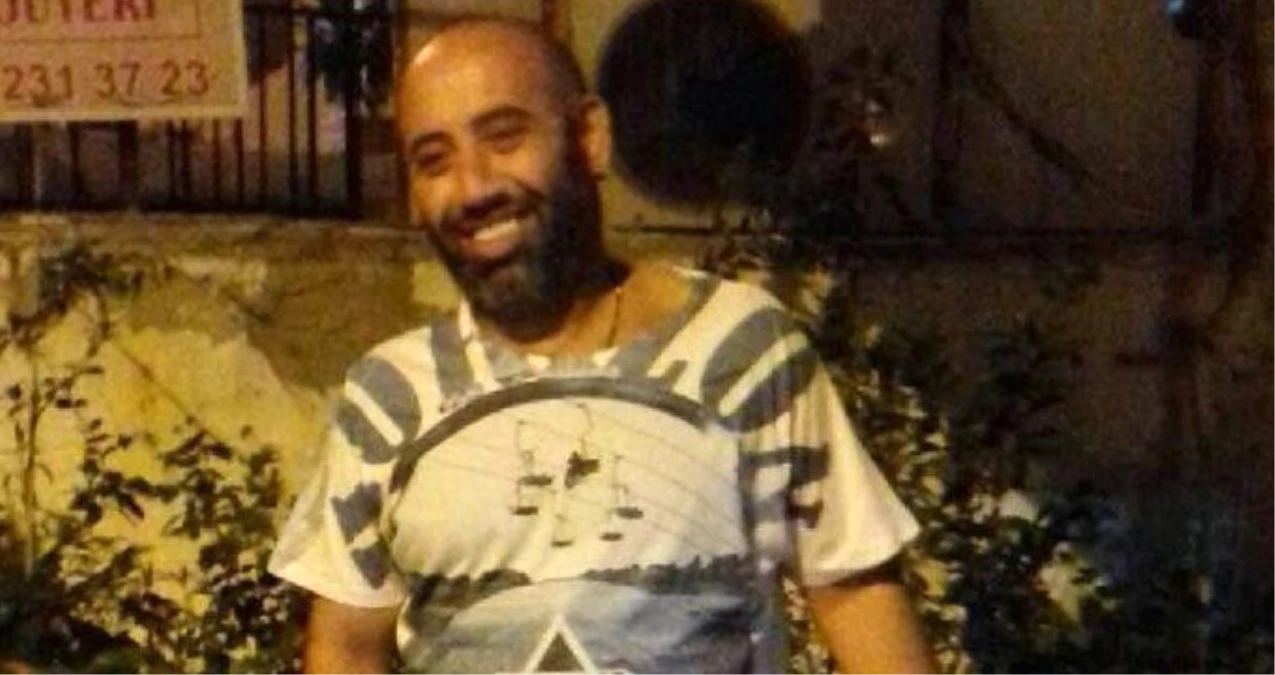 Kadıköy\'de Derbi Öncesi Fenerbahçeli Taraftar Bıçaklandı