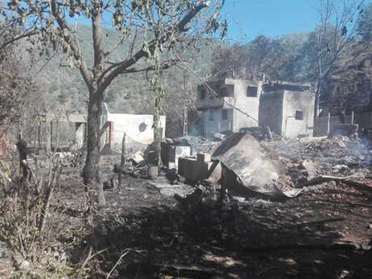 Kastamonu\'da 9 Ev ve 6 Ahırın Yandığı Köyde Hasar Tespiti
