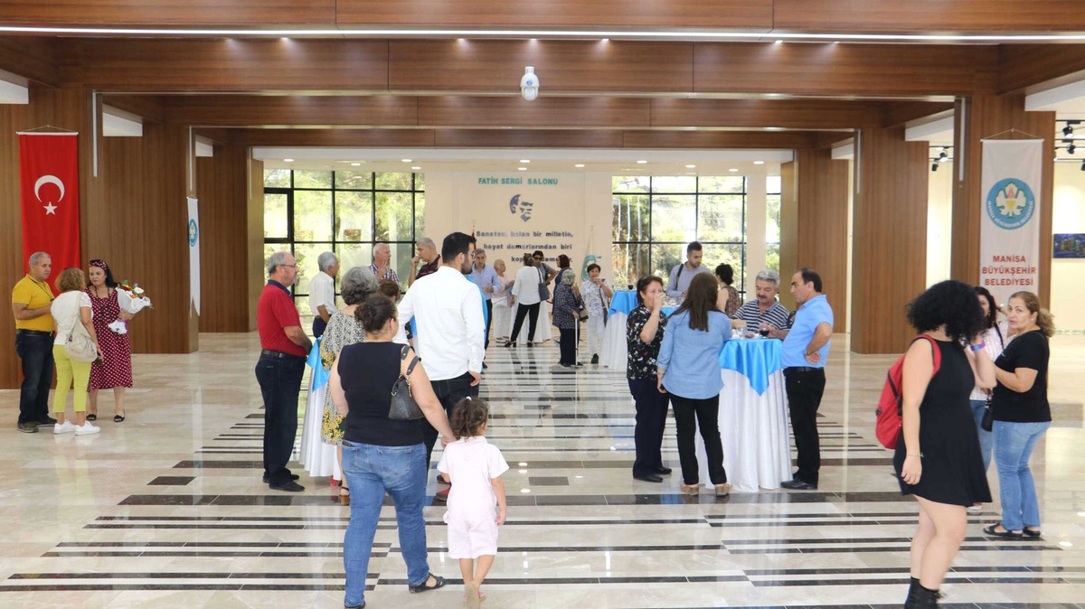 "Kayıp Zamanın İzinde" Resim Sergisi Büyüledi