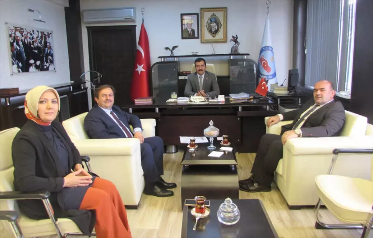 Kaymakam Koşal, Başhekim Seven\'i Makamında Kabul Etti