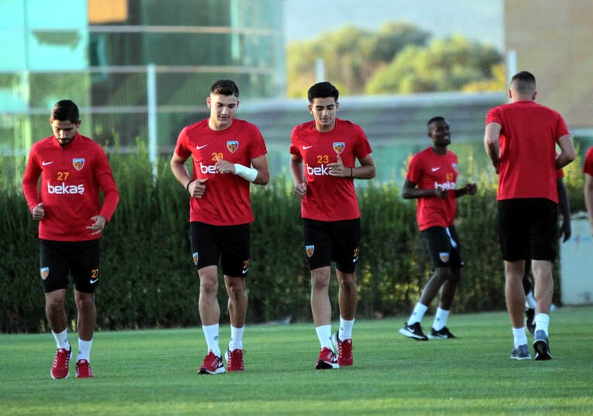 Kayserispor\'da Beşiktaş Mesaisi Başladı