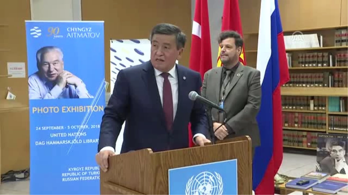 Kırgızistan Cumhurbaşkanı Ceenbekov, "Cengiz Aytmatov" Sergisinde - New