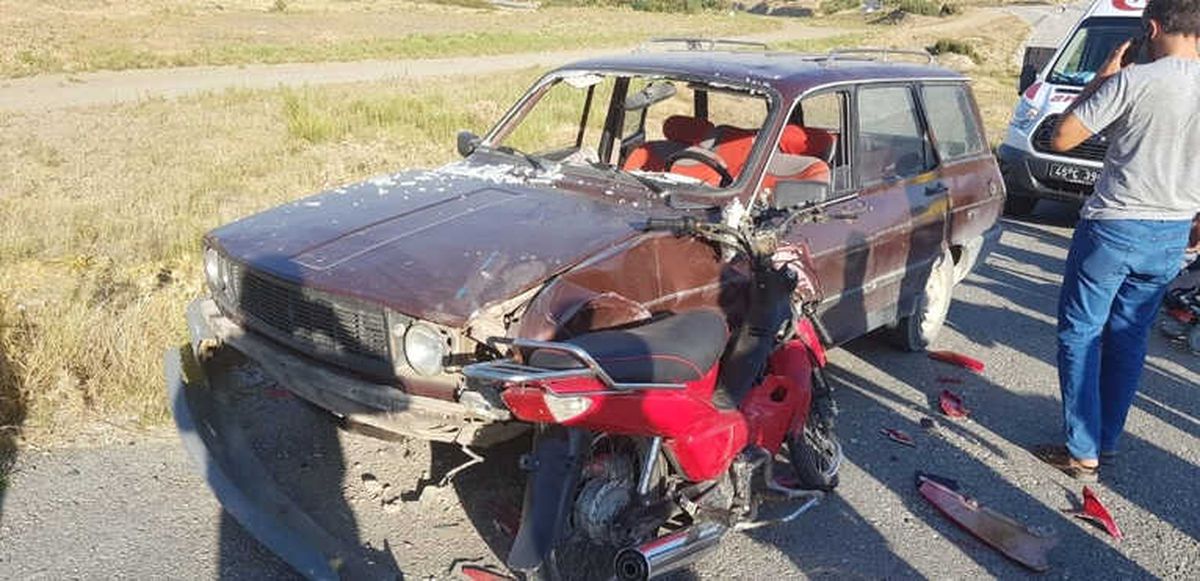 Kula\'da Trafik Kazası: 2 Yaralı