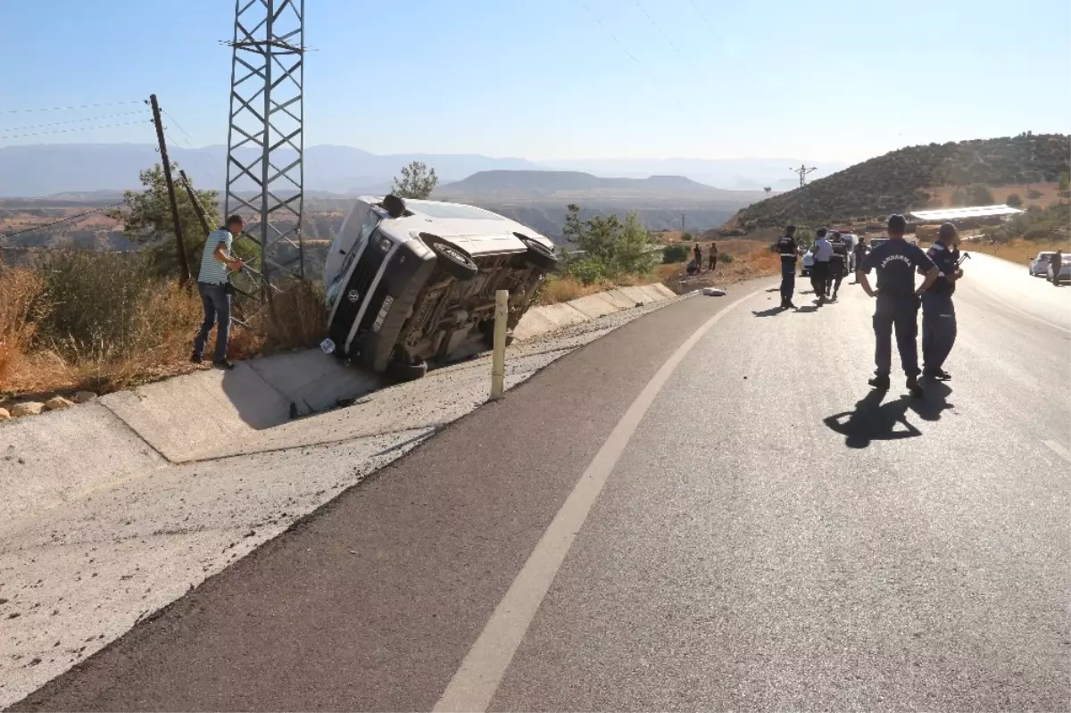 Mersin\'de Cenaze Dönüşü Kaza: 1 Ölü, 6 Yaralı