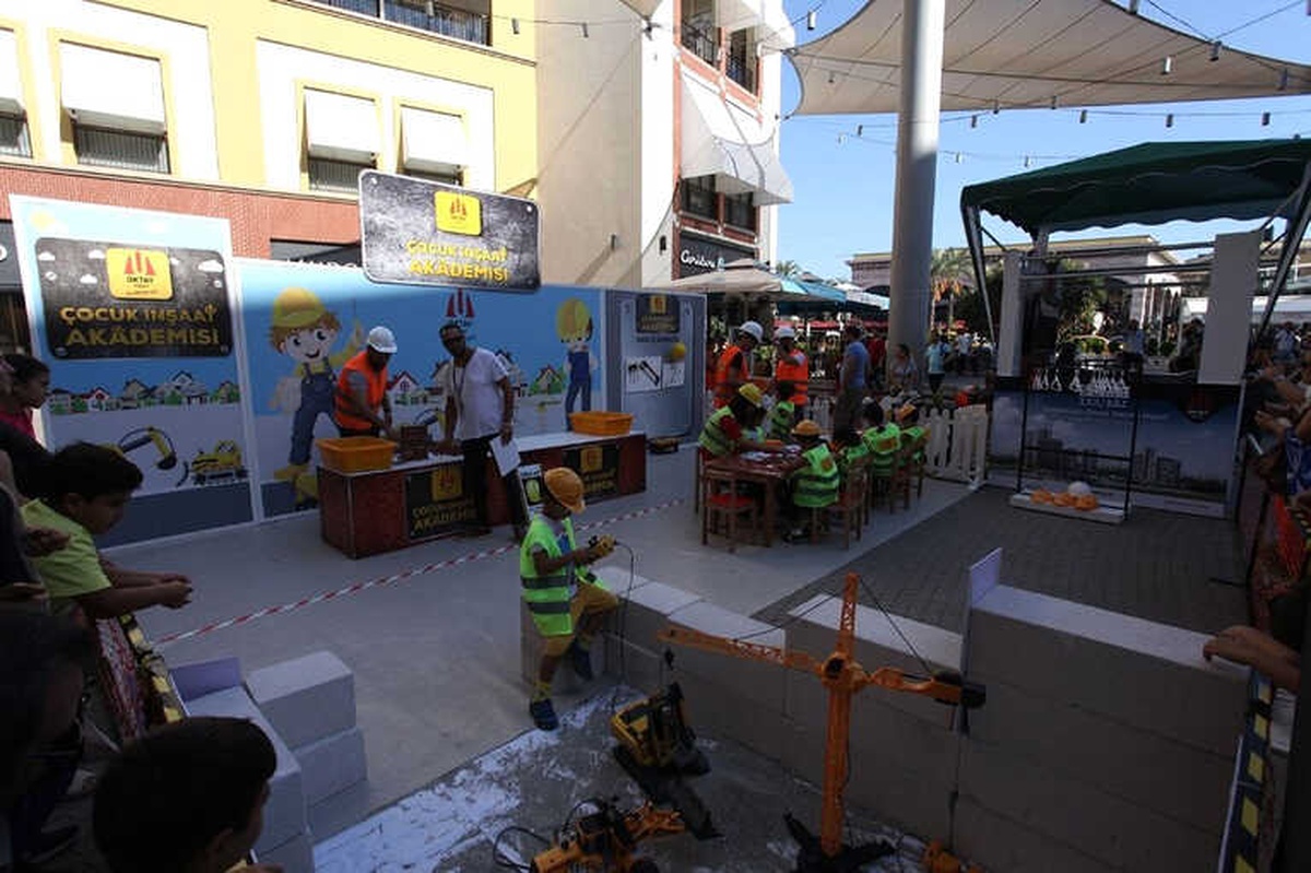 Mersinli Çocuklar, "Çocuk İnşaat Akademisine" Katıldı