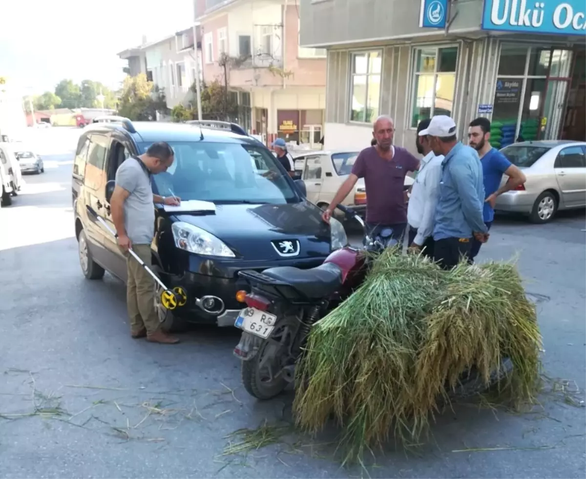 Motosiklet ile Otomobil Çarpıştı: 1 Yaralı