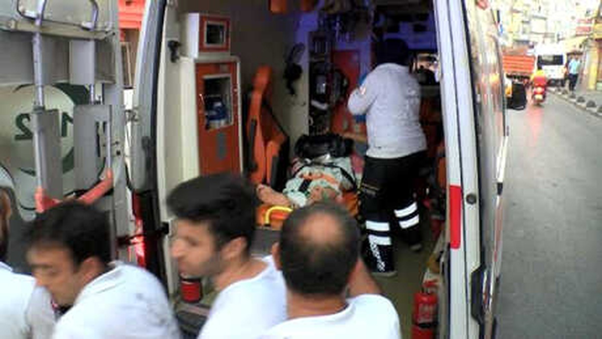 Polisten Kaçan İki Kadın Çarşaf Kopunca Düşüp Yaralandılar