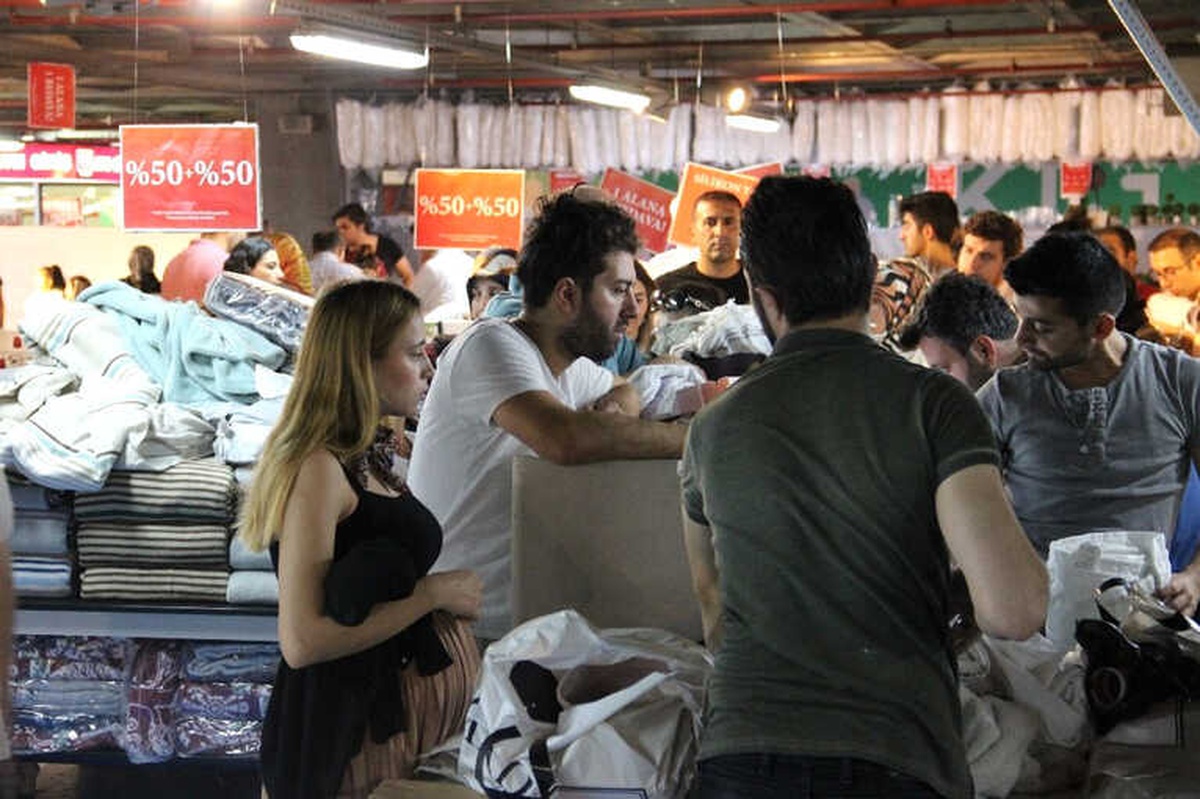 Vatandaşlar \'212 Fırsat Garajı\'na Yoğun İlgi Gösterdi