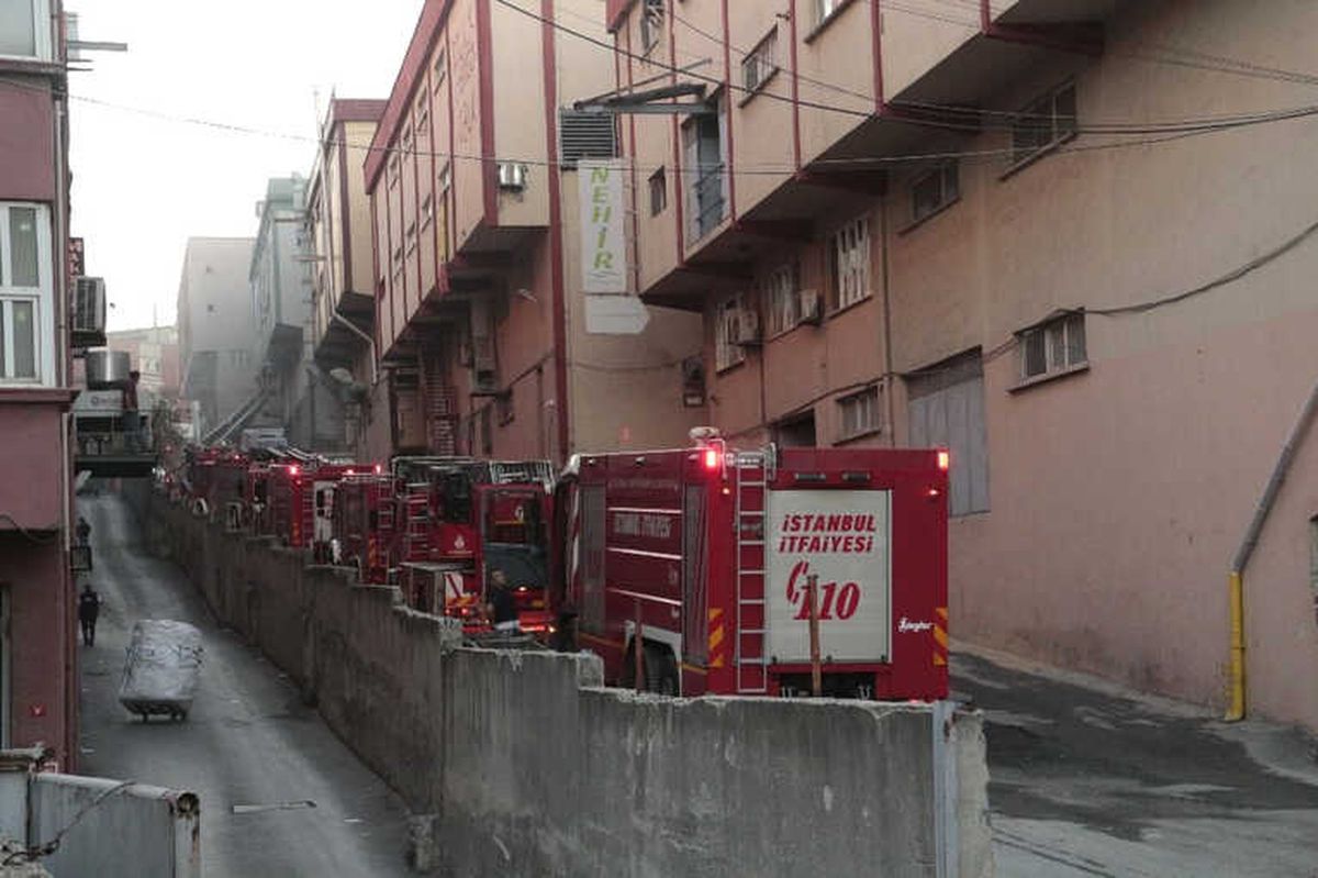 Zeytinburnu\'nda Fabrika Yangını
