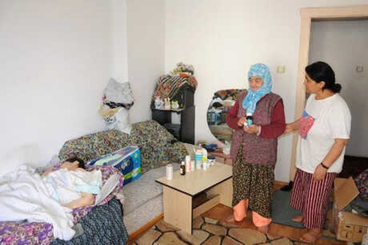 47 Yıldır Bedensel ve Zihinsel Engelli Çocuklarına Gözü Gibi Bakıyor