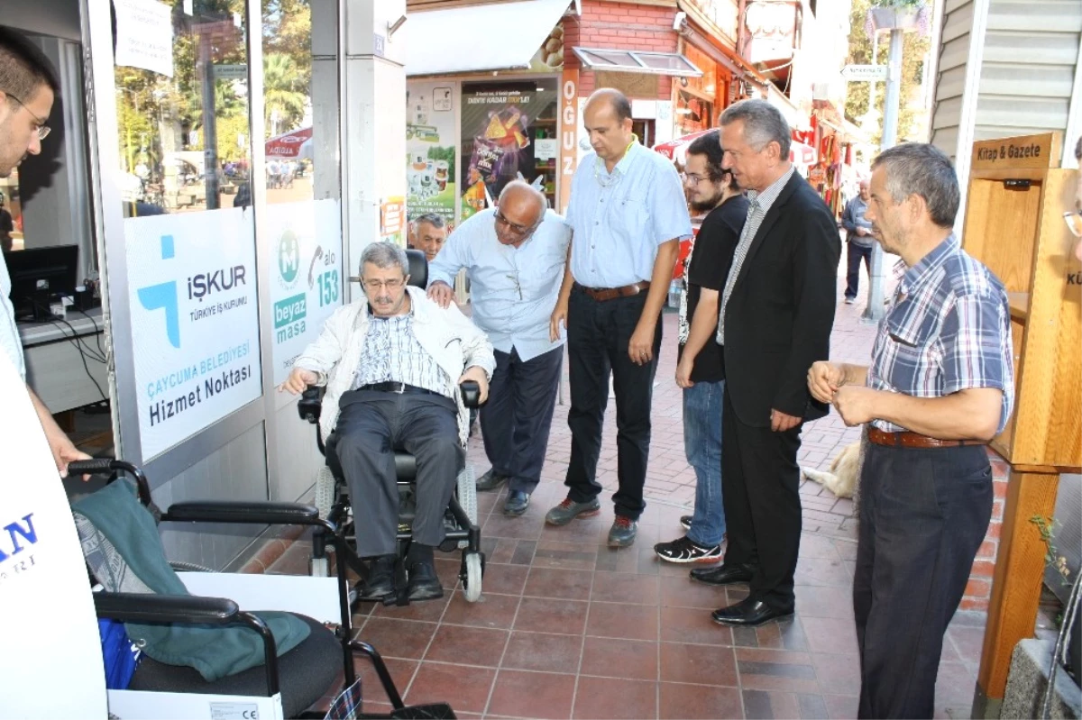 60 Yaşında Akülü Tekerlekli Sandalyesi Oldu