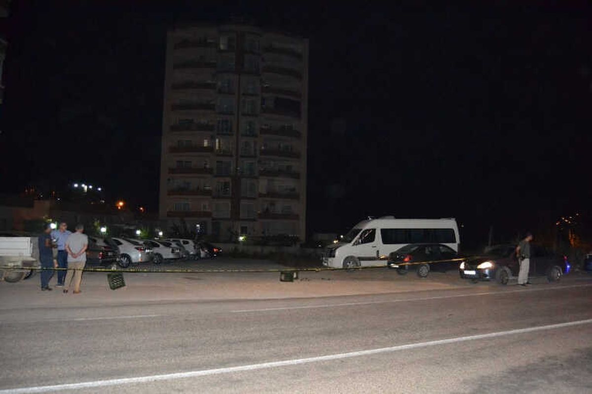 Adana\'da Silahlı Kavga 1\'i Ağır 3 Yaralı