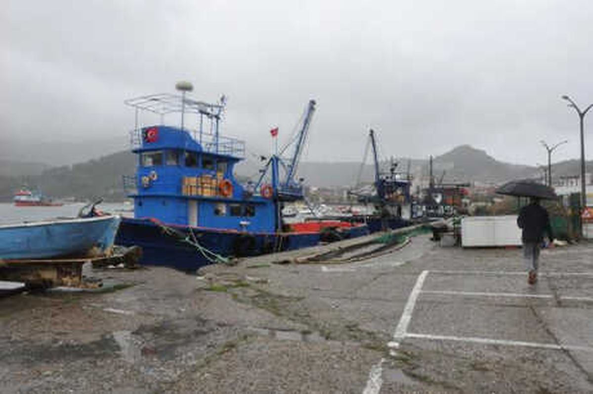 Amasra\'da Dev Dalgalar Oluştu