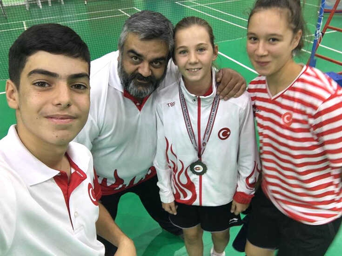 Badminton Takımı Sporcuları Başarıya Doymuyor