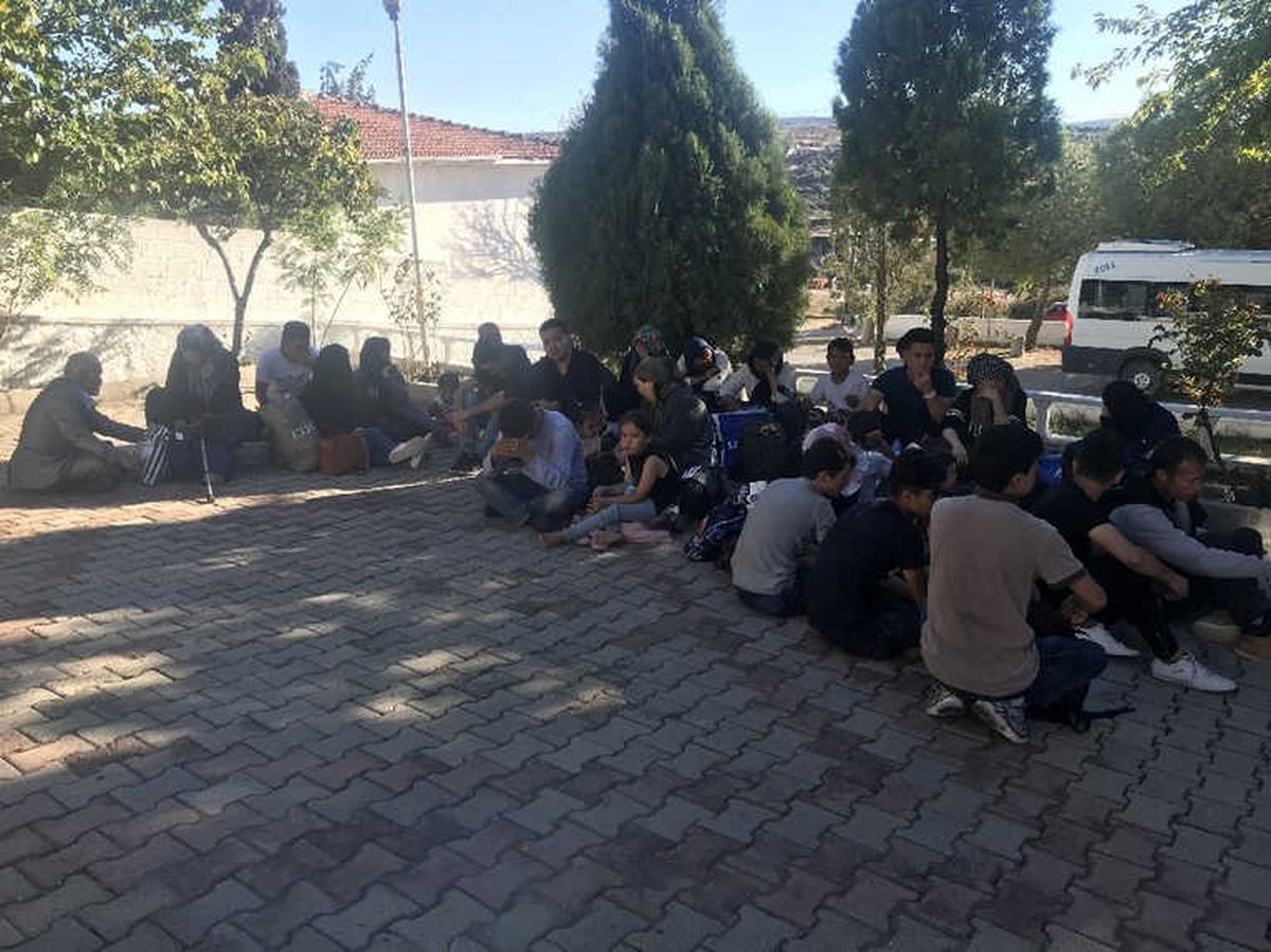 Çanakkale\'de 47 Mülteci Yakalandı