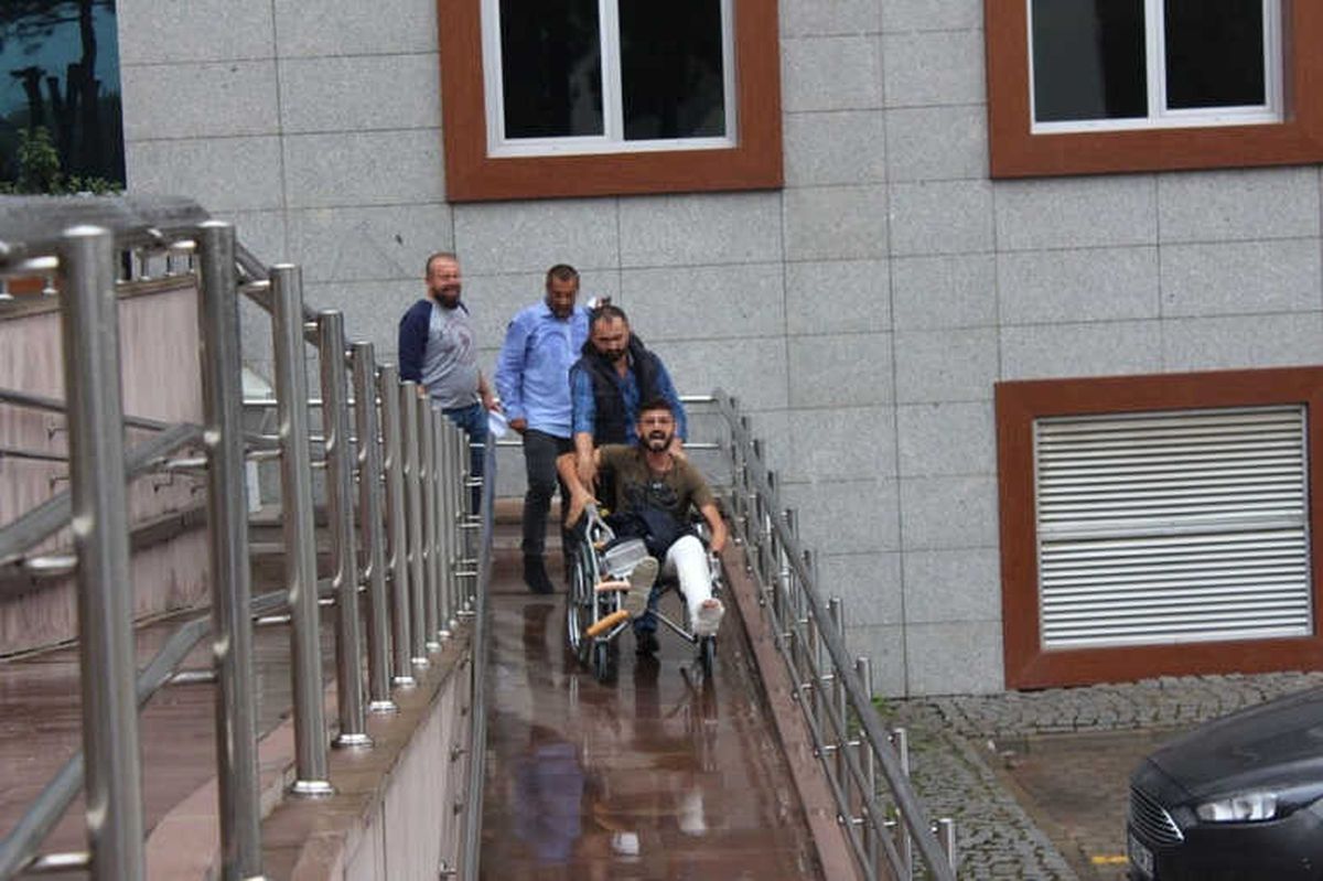 Cezaevine Tekerlekli Sandalyeyle Götürüldü