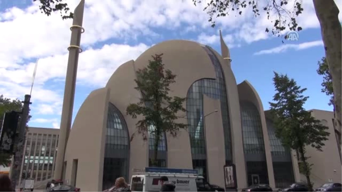 Cumhurbaşkanı Erdoğan Tarafından Açılacak Ditib Köln Camisi\'nde Son Hazırlıklar Yapılıyor