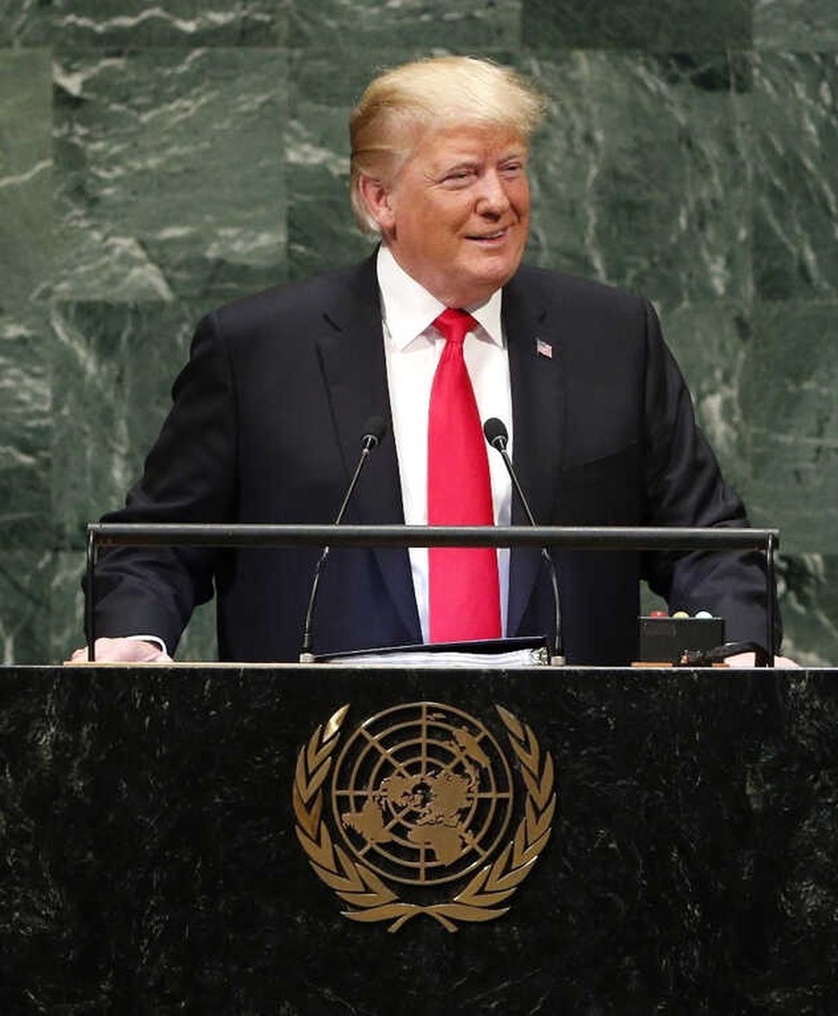 Dünya Liderleri Trump\'a Güldü