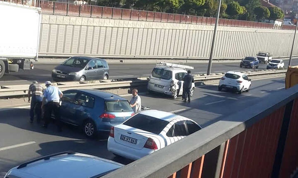Eskişehir\'de Trafik Kazası; 4 Yaralı