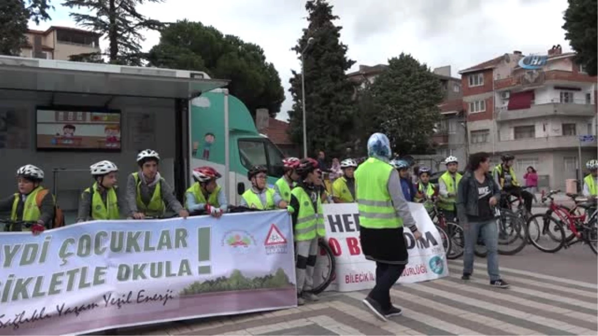 Farkındalık Oluşturmak İçin Bisikletleri ile Okula Gittiler