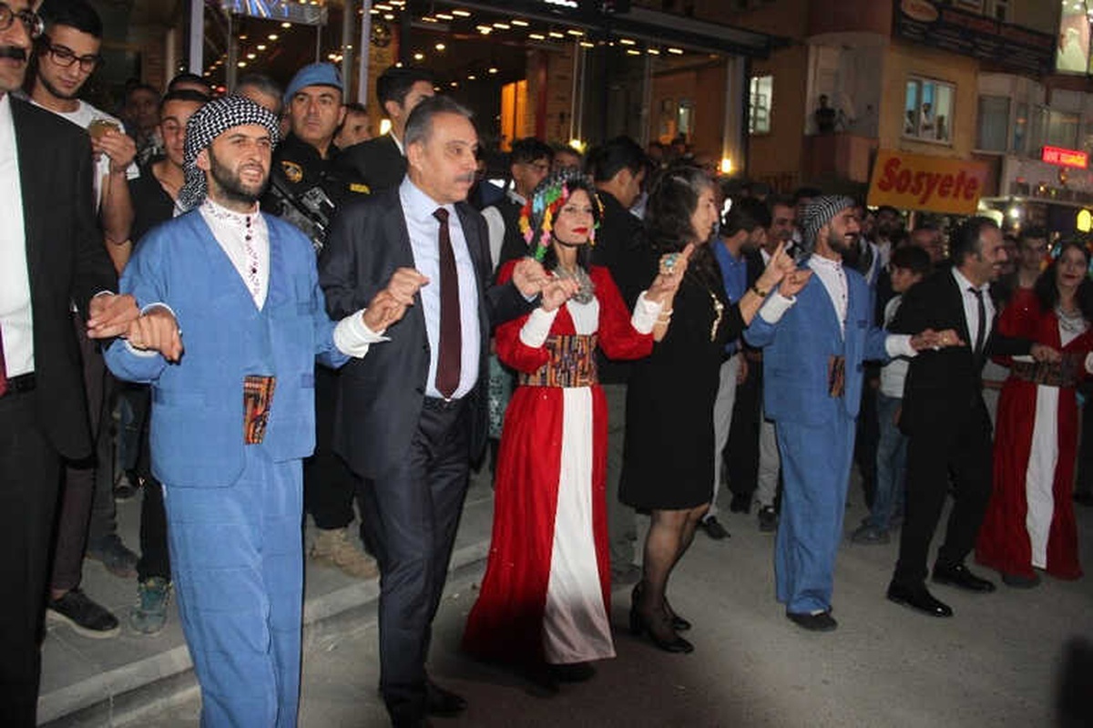 Göç Yolu Elveda Balkanlar" Filminin Galası Hakkari\'de Yapıldı