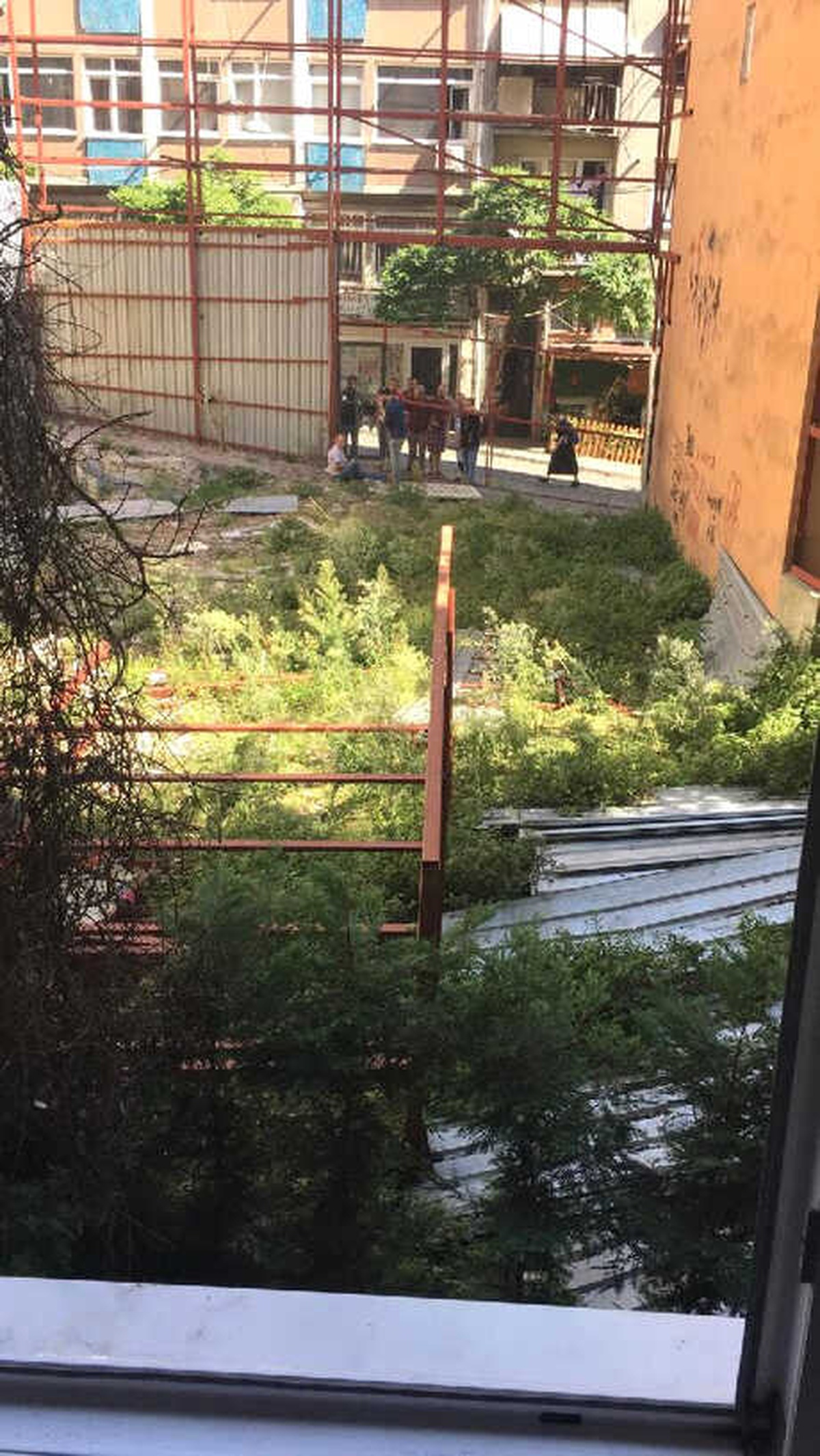İranlı İş Adamı Fidyecilerin Elinden Kurtulmak İçin İkinci Kattan Atladı