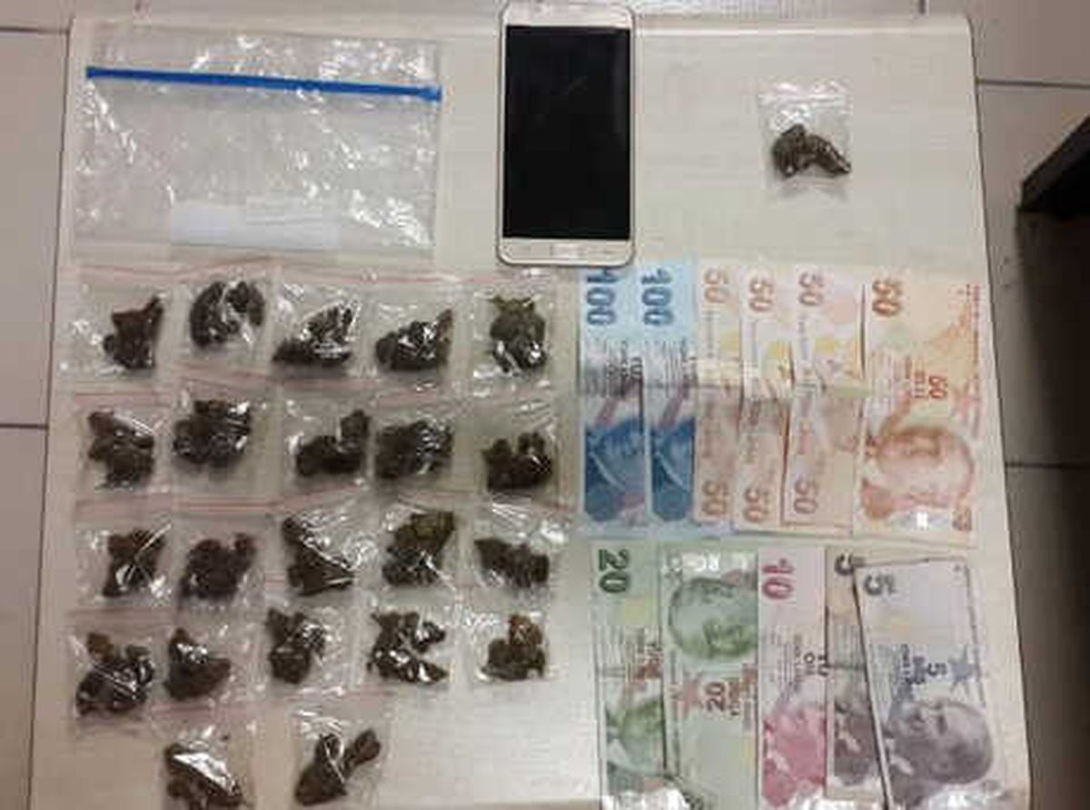 Mobil Park Polisinden Uyuşturucu Baskını