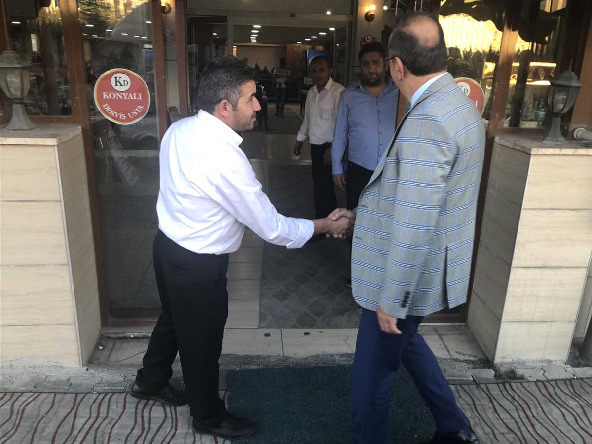 Seçen, Zübeyde Hanım Caddesi Esnaflarını Ziyaret Etti