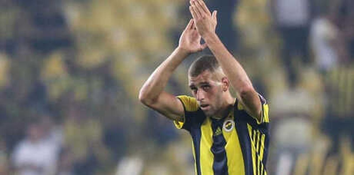 Slimanı Maç Sonunda Oğluyla Sahada Top Oynadı