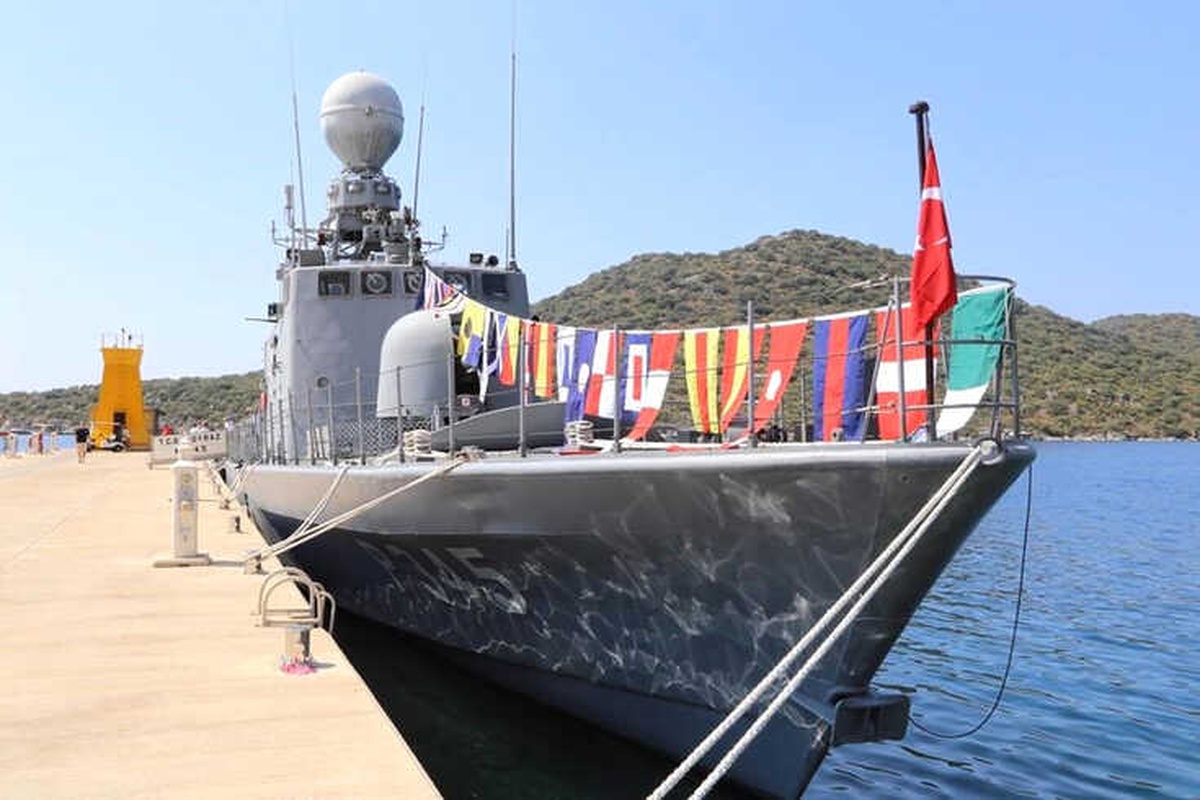 Tcg Poyraz Hücumbotu Kaş\'ta Ziyarete Açılıyor