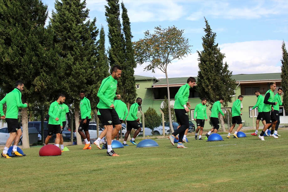 Akhisarspor\'da Aytemiz Alanyaspor Maçı Hazırlıkları