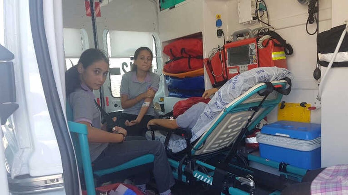 Antalya\'da 50 Ortaokul Öğrencisi Karın Ağrısı Şikayetiyle Tedavi Altına Alındı