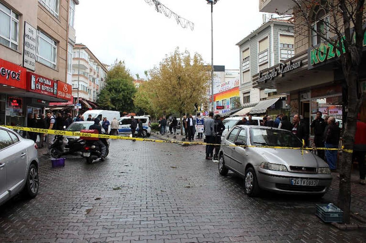 Bahçelievler\'de Sokak Ortasında Dehşet: 3 Yaralı