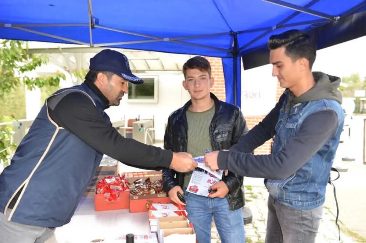 Bartın Üniversitesinde "El Ele Güvenli Geleceğe" Standı Kuruldu