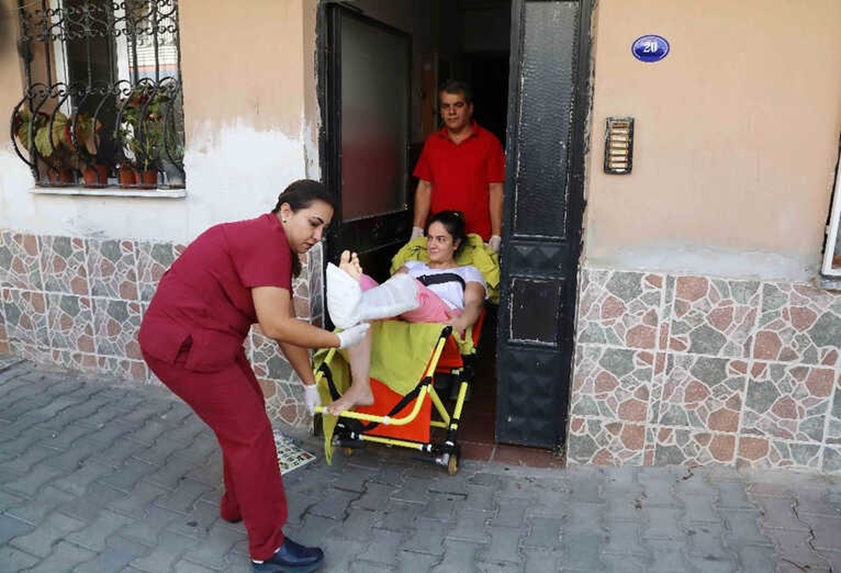 Bayraklı\'da Hasta Nakil Hizmeti