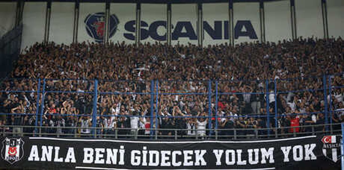 Beşiktaşlı Taraftarlardan, Fenerbahçe Yönetimine Teşekkür!